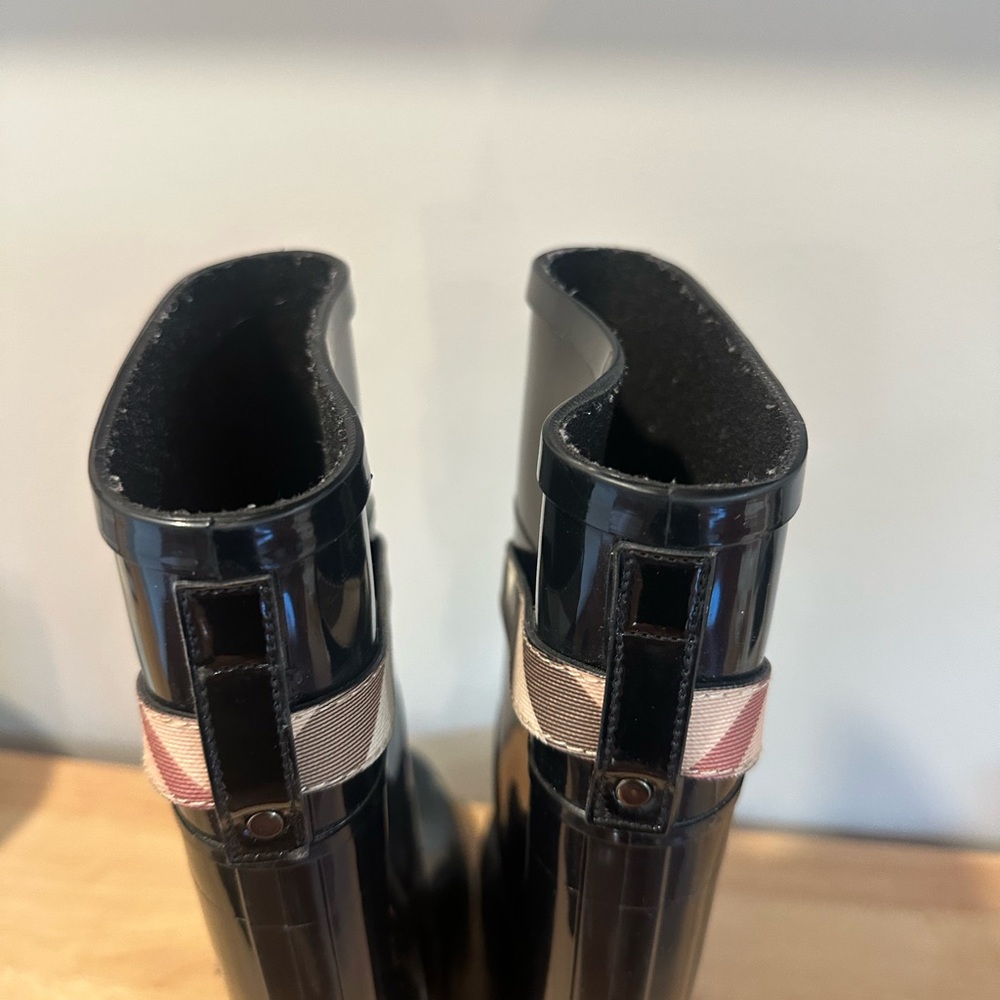 Burberry Rain Boots - Picture 6 of 7